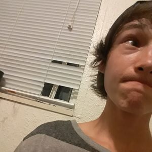 Meet your Posher, Dom